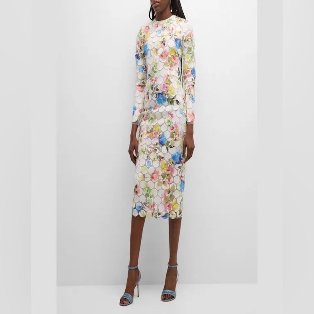 MONIQUE LHUILLIER
Floral-Print Lace Midi Dress
MSRP $2,995 usd - Picture 6 of 13